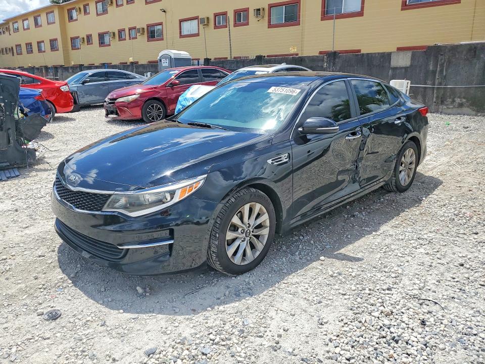 2018 KIA OPTIMA — VIN 5XXGT4L38JG272637