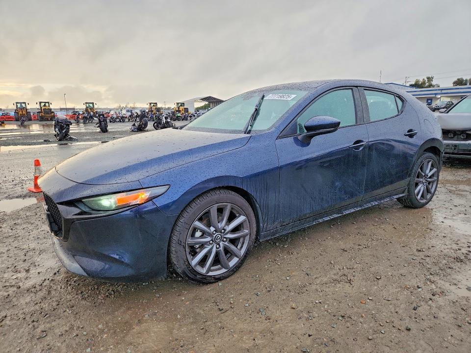 2019 MAZDA 3 — VIN JM1BPAJM5K1132194