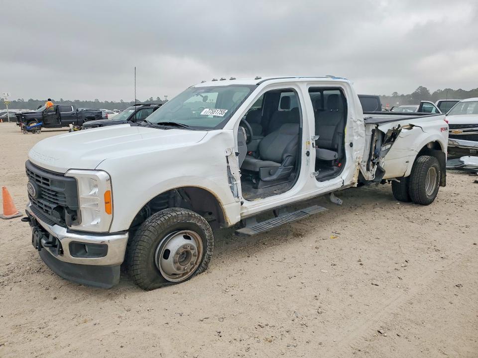 2023 FORD F350 — VIN 1FT8W3DM0PED20562