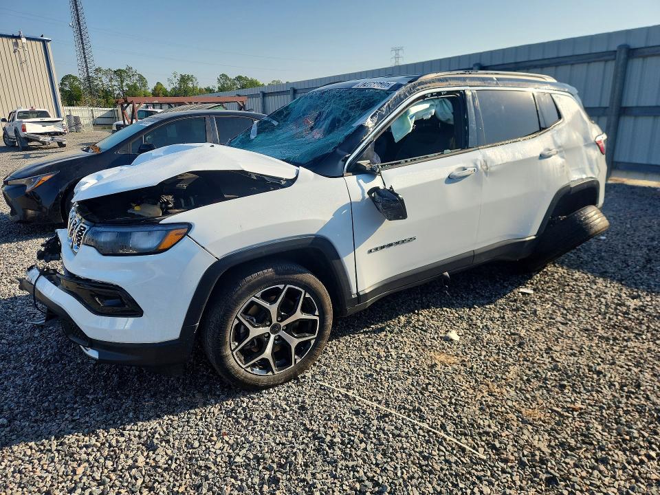 2025 JEEP COMPASS — VIN 3C4NJDCN0ST518200