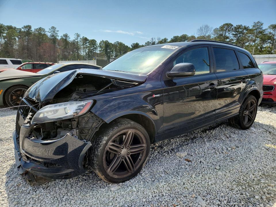 2015 AUDI Q7 — VIN WA1DGAFE6FD027768