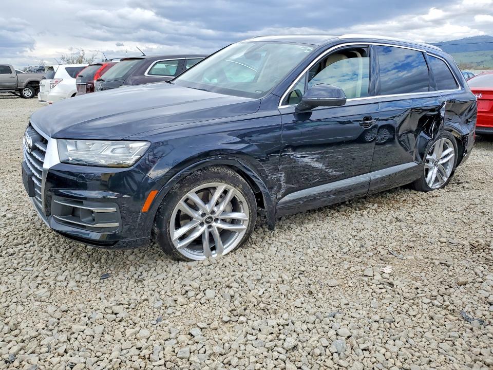 2017 AUDI Q7 — VIN WA1VAAF74HD053778