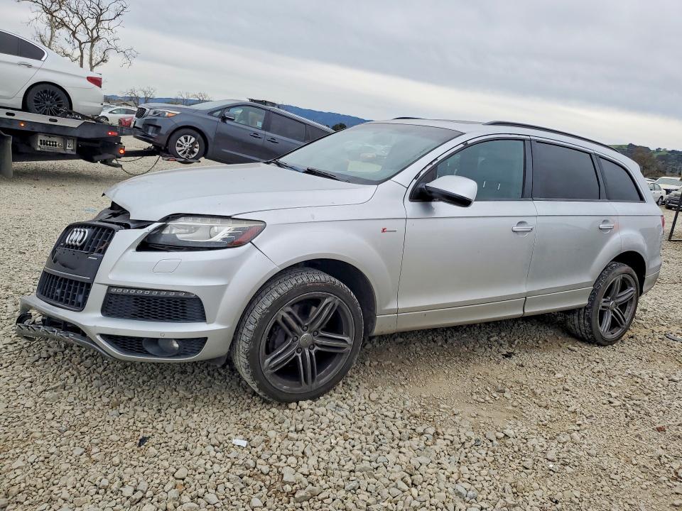 2015 AUDI Q7 — VIN WA1DGAFE9FD029210