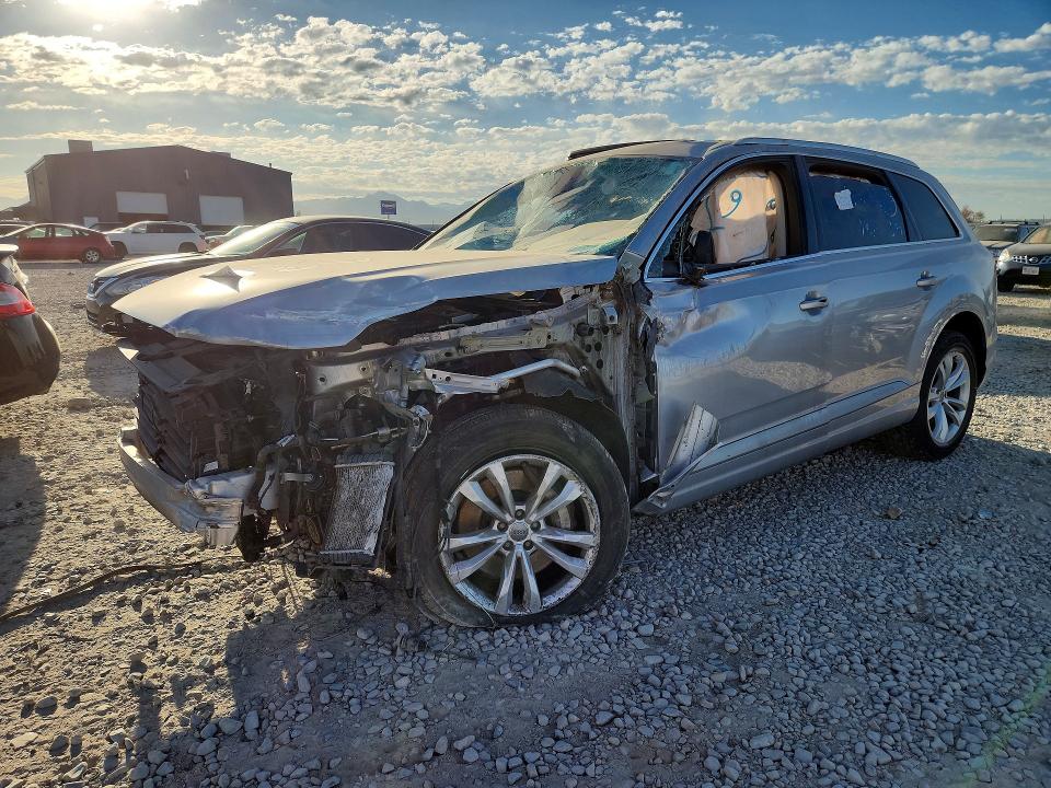 2019 AUDI Q7 — VIN WA1LAAF73KD044486