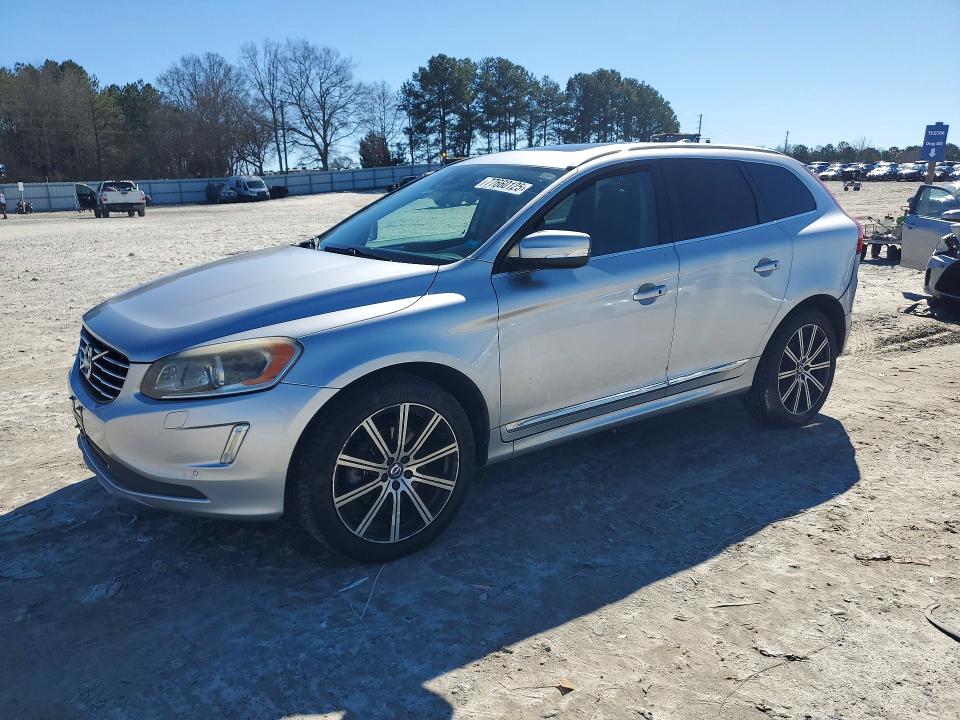 2017 VOLVO XC60 — VIN YV449MRU7H2027116