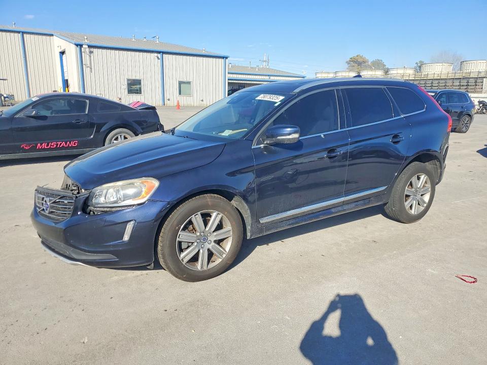 2016 VOLVO XC60 — VIN YV449MDM7G2829445