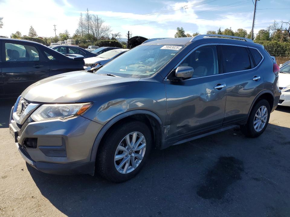 2018 NISSAN ROGUE — VIN JN8AT2MT1JW450979
