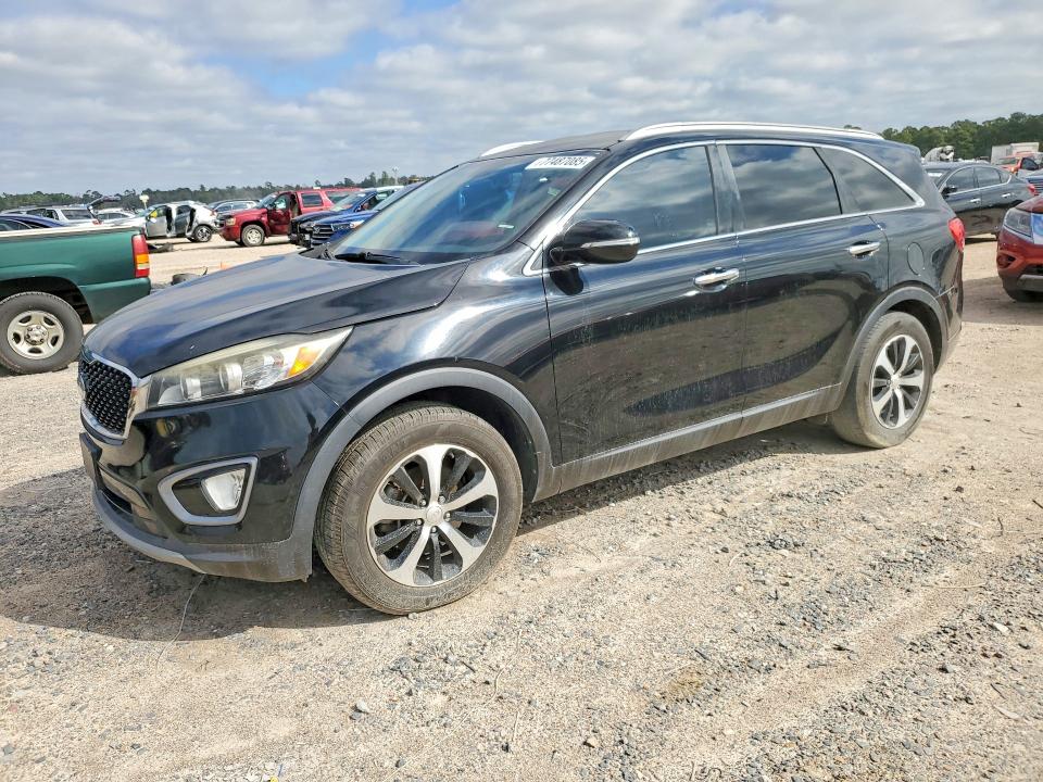 2016 KIA SORENTO EX — VIN 5XYPH4A13GG010404