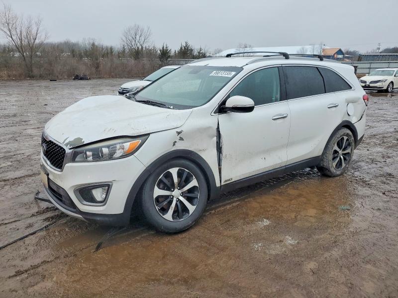 2016 KIA SORENTO EX — VIN 5XYPHDA14GG025364
