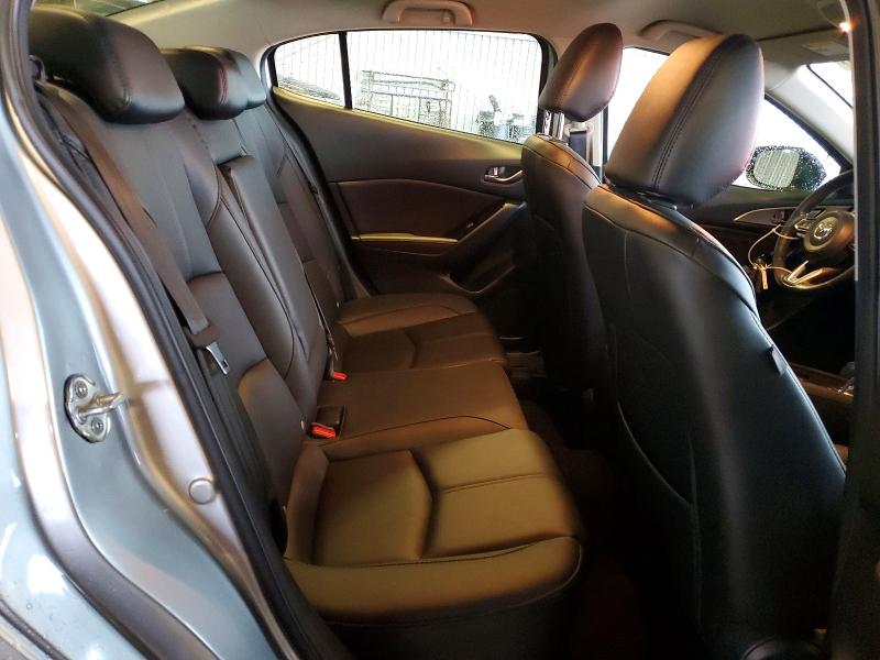 3MZBN1V34JM214164