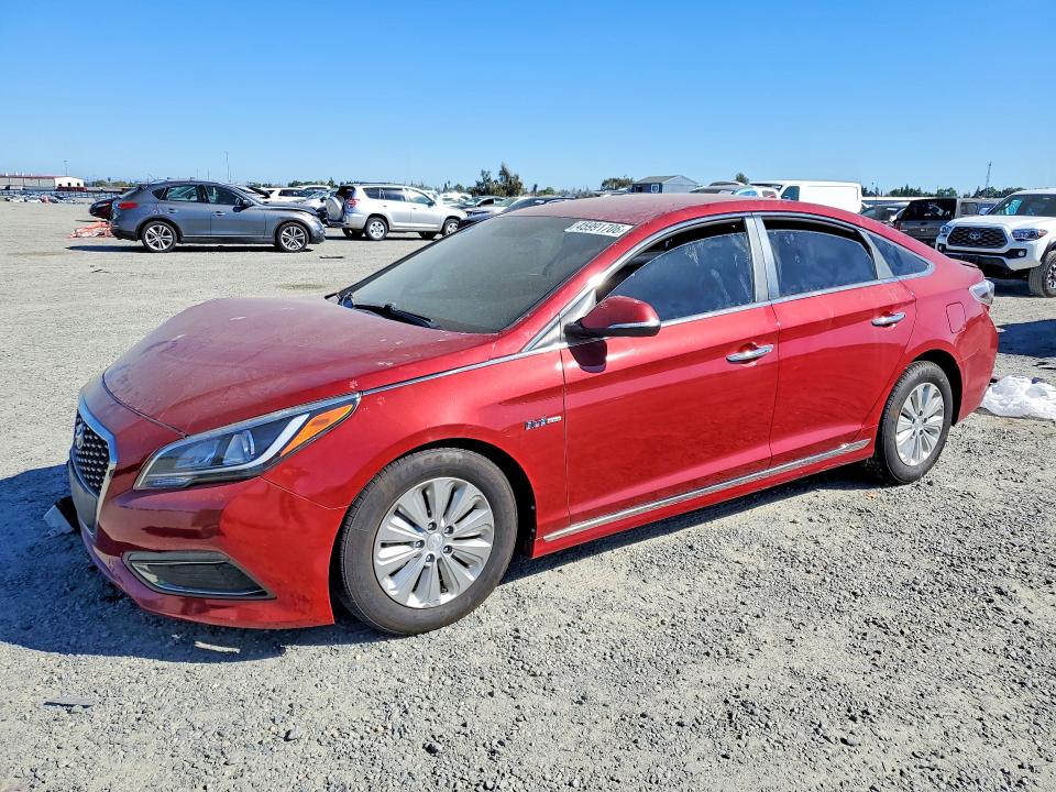2016 HYUNDAI SONATA HYBRID — VIN KMHE24L18GA026079