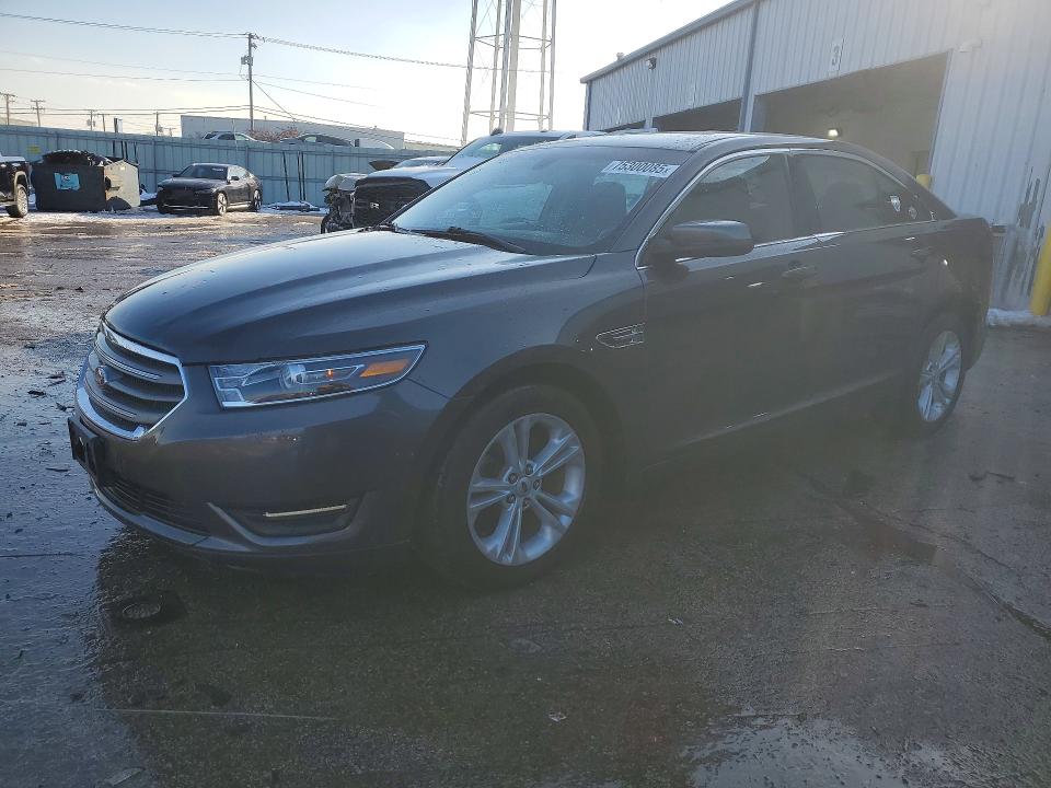 2018 FORD TAURUS — VIN 1FAHP2E83JG123038