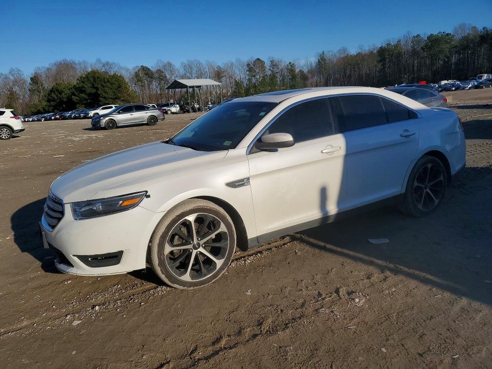 2015 FORD TAURUS — VIN 1FAHP2H83FG164711