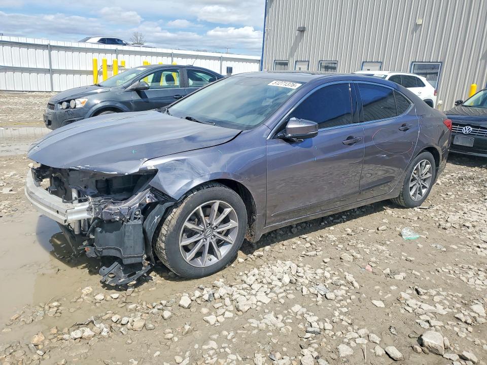 2018 ACURA TLX — VIN 19UUB1F52JA007713