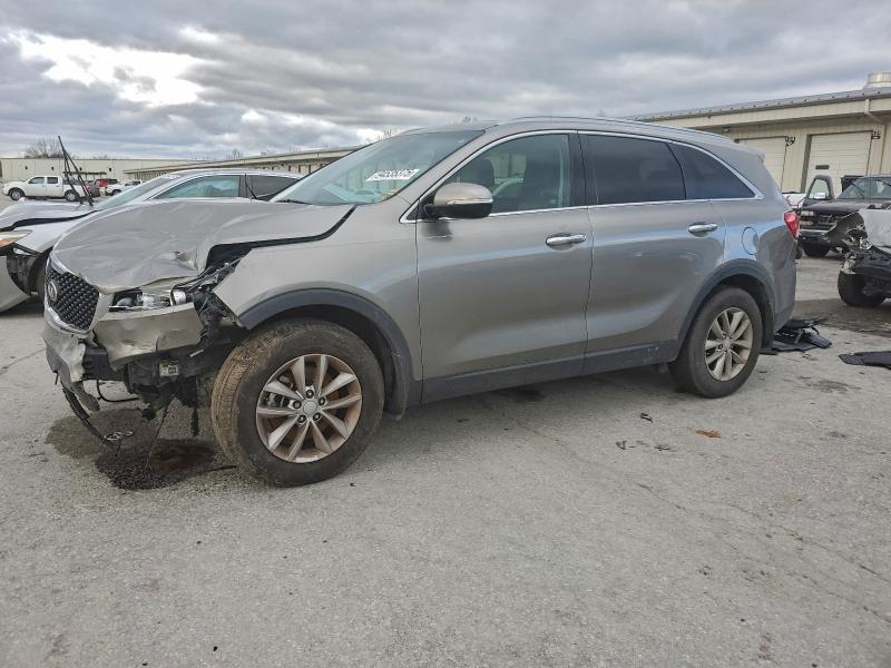 2017 KIA SORENTO LX — VIN 5XYPG4A36HG195523
