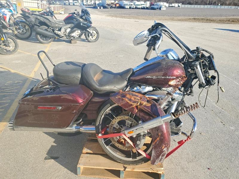 2018 HARLEY-DAVIDSON FLTRX — VIN 1HD1KHC18JB674029