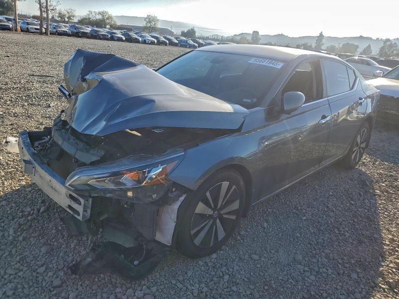 2021 NISSAN ALTIMA SV — VIN 1N4BL4DV7MN317009