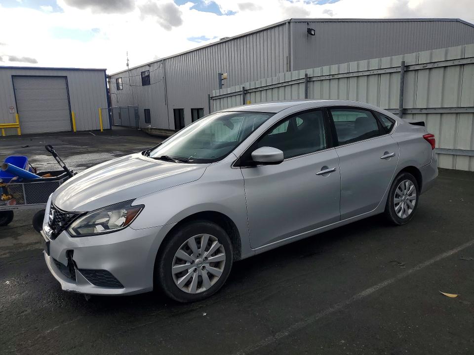 2018 NISSAN SENTRA S — VIN 3N1AB7AP2JY285135