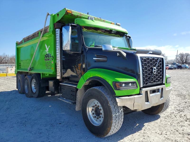 2018 VOLVO VHD — VIN 4V5K99EJ5JN890486