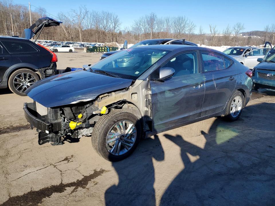 2019 HYUNDAI ELANTRA SE — VIN KMHD84LF2KU812974