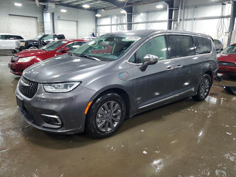 2022 CHRYSLER PACIFICA H — VIN 2C4RC1S70NR129951