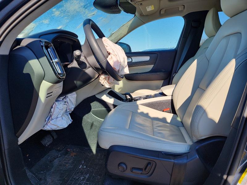 YV4162UK2N2734822