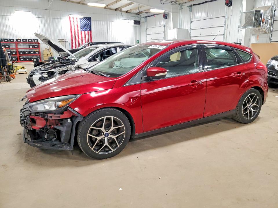 2017 FORD FOCUS — VIN 1FADP3M21HL230382
