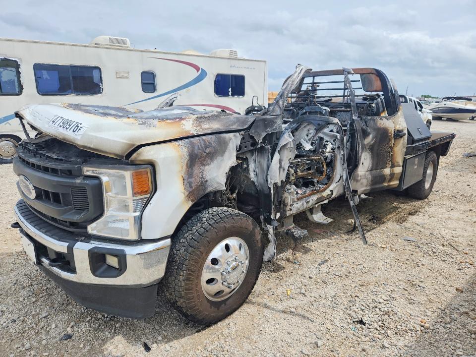 2022 FORD F350 — VIN 1FD8W3HT6NED40101
