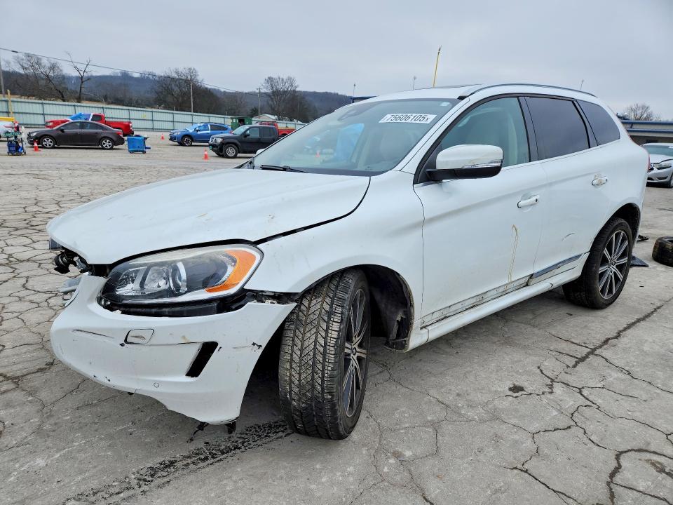 2017 VOLVO XC60 — VIN YV449MRU2H2173360