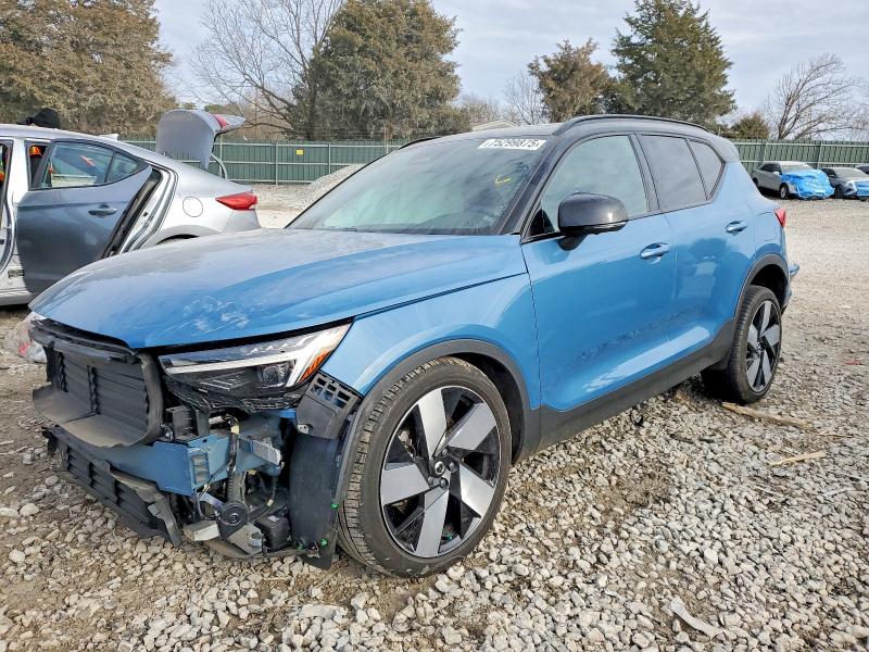 2023 VOLVO XC40 — VIN YV4ED3UM1P2031083