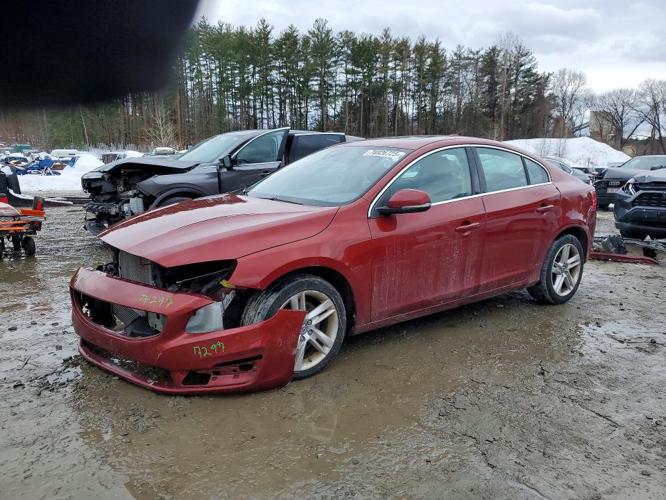 2015 VOLVO S60 — VIN YV1612TK2F1348878