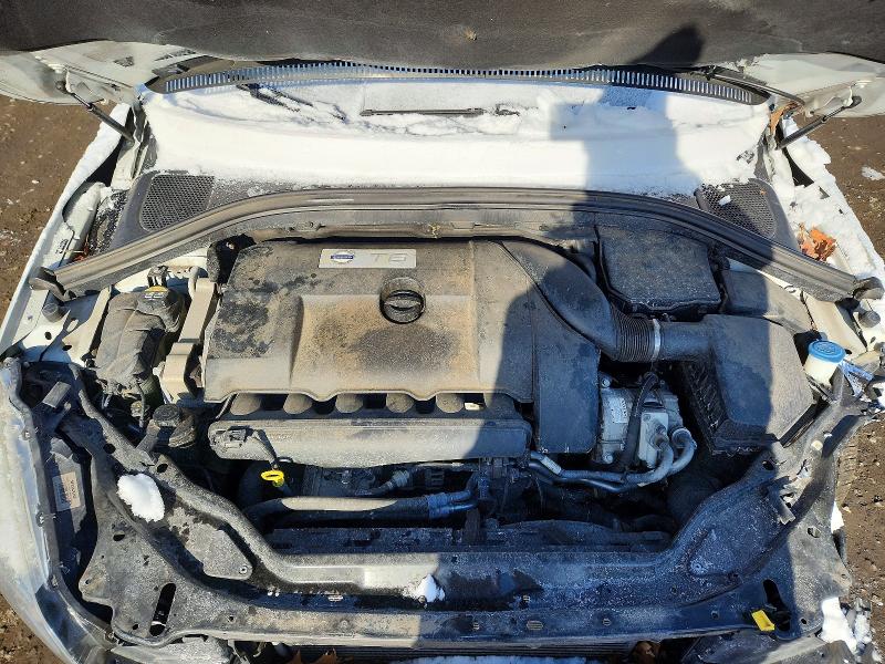 YV4902RKXG2828883