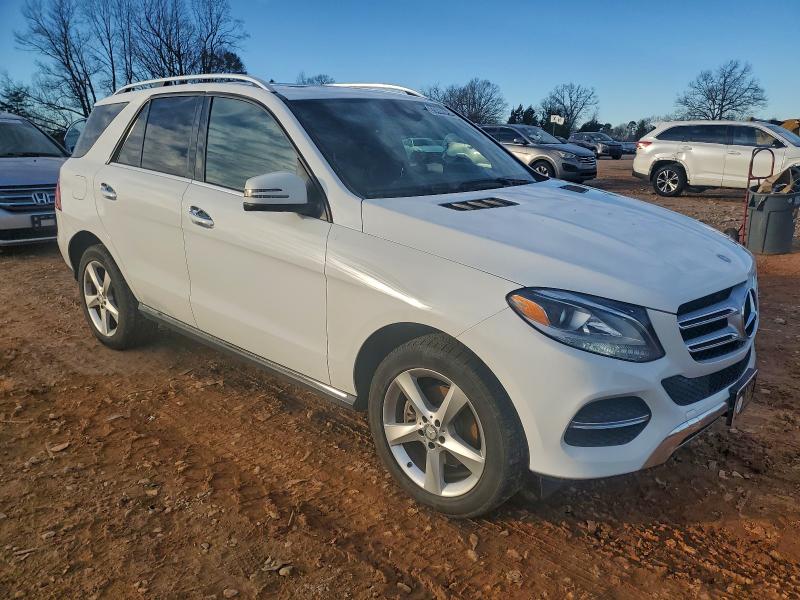 4JGDA5HB8GA761084