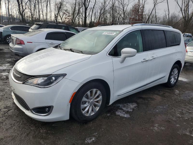 2019 CHRYSLER PACIFICA T — VIN 2C4RC1BG1KR625496