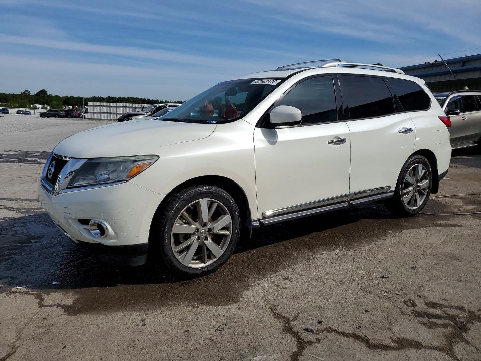 2016 NISSAN PATHFINDER — VIN 5N1AR2MN4GC641572