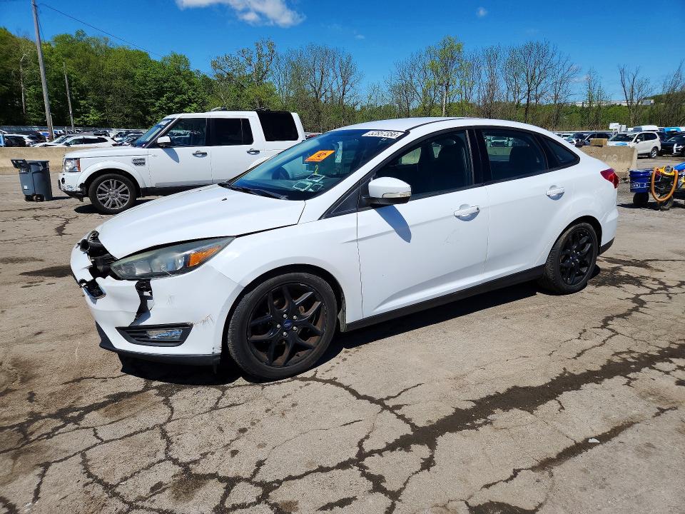 2016 FORD FOCUS — VIN 1FADP3F2XGL330184