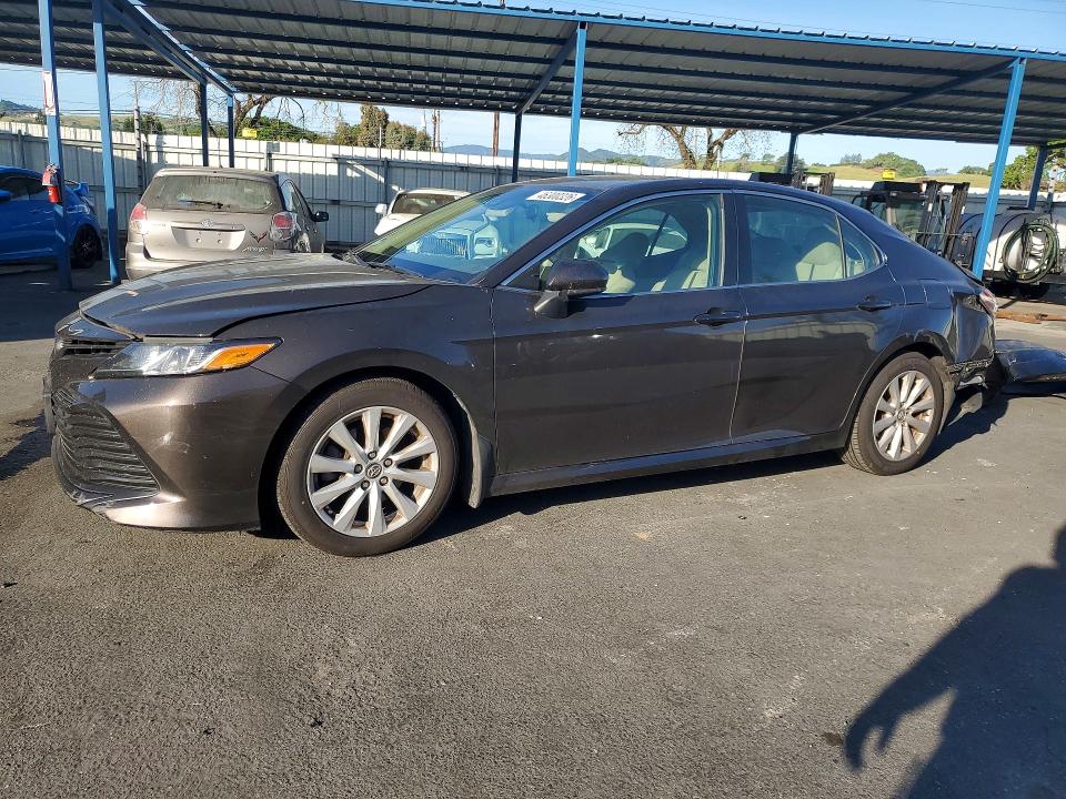 2018 TOYOTA CAMRY — VIN 4T1B11HK5JU065062