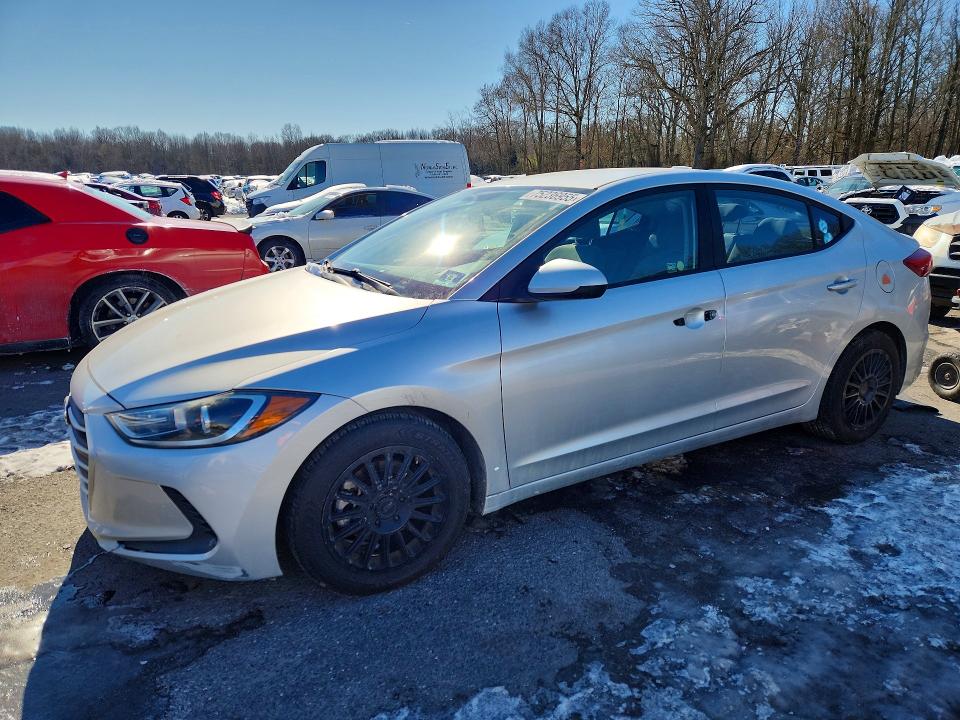 2018 HYUNDAI ELANTRA — VIN 5NPD84LF3JH213076