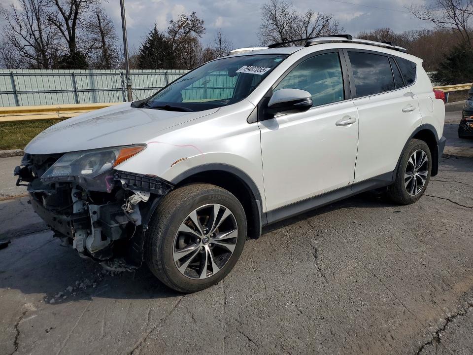 2015 TOYOTA RAV4 — VIN 2T3YFREV0FW140449