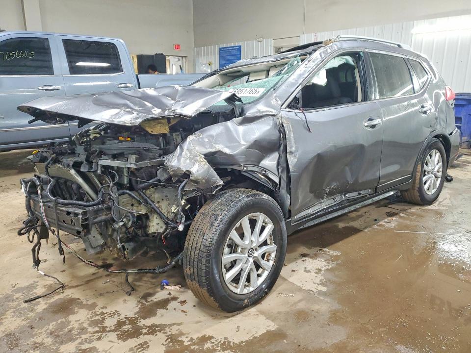 2017 NISSAN ROGUE — VIN 5N1AT2MV5HC770651