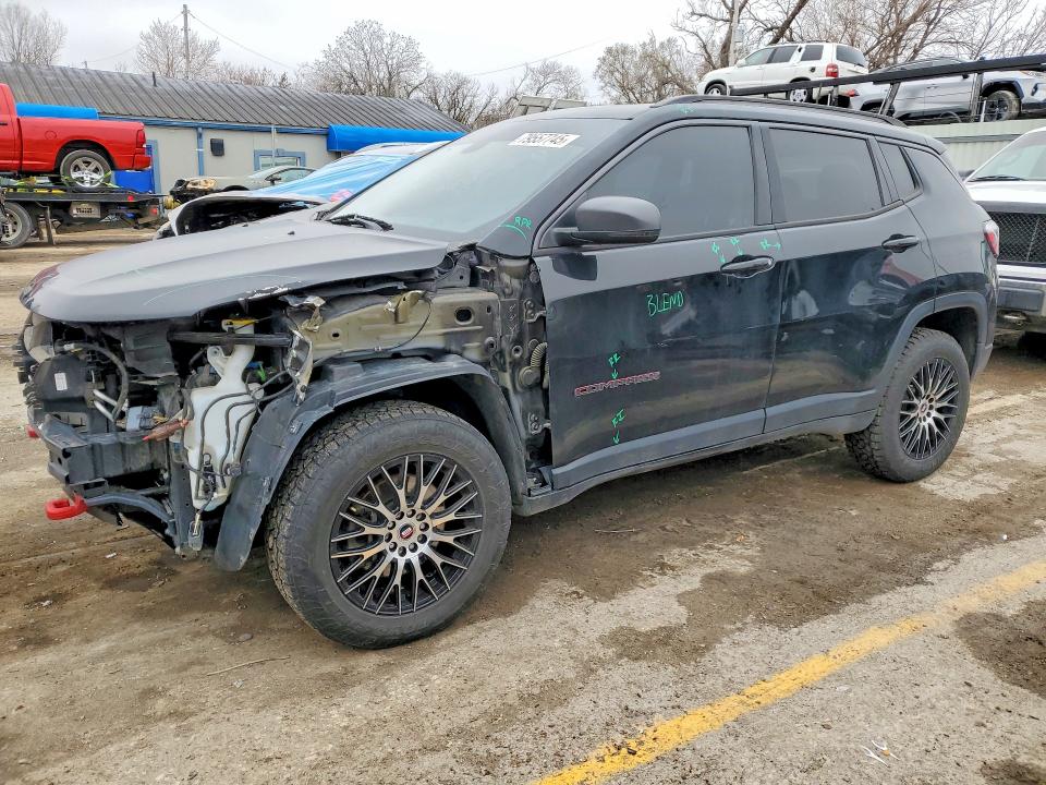 2017 JEEP COMPASS — VIN 3C4NJDDB6HT656689