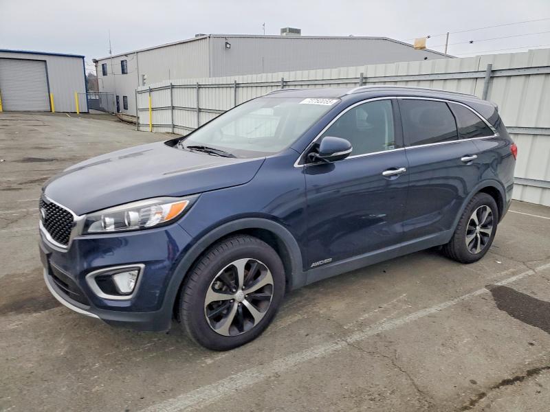 2016 KIA SORENTO EX — VIN 5XYPHDA51GG181266