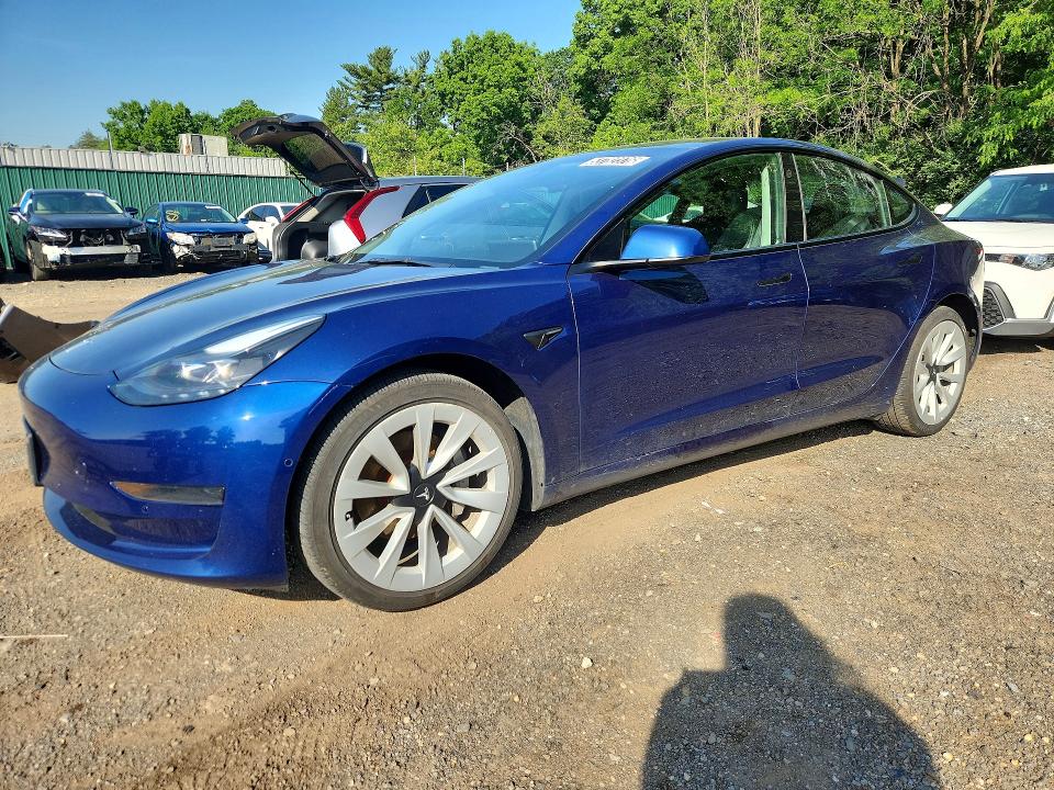 2022 TESLA MODEL 3 — VIN 5YJ3E1EA5NF372593