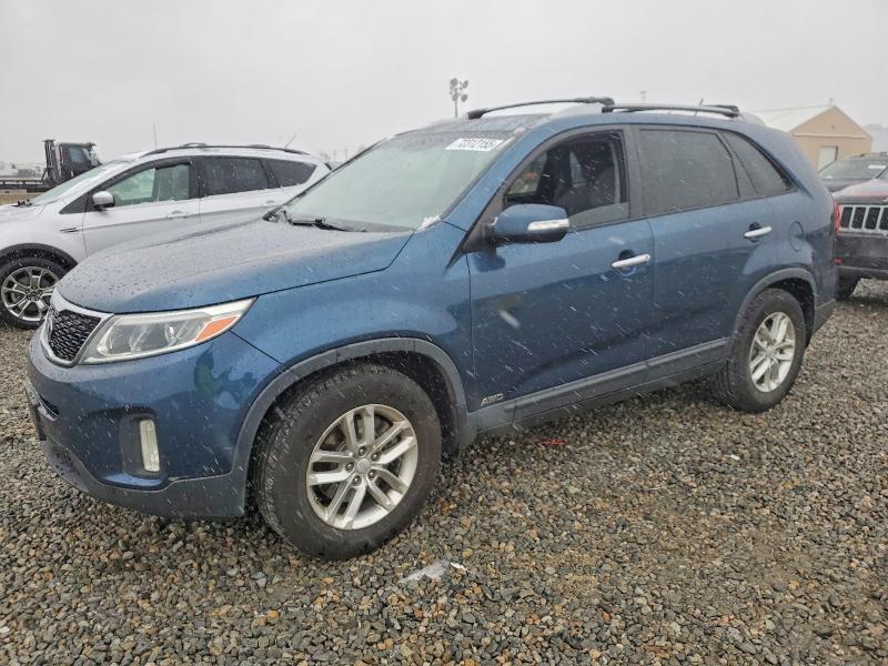 2015 KIA SORENTO LX — VIN 5XYKTDA71FG553780