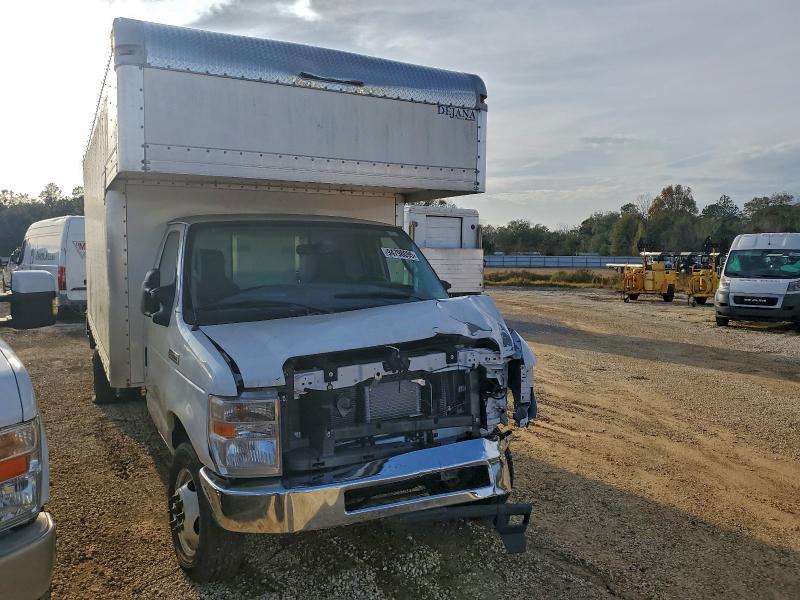 2022 FORD E450 — VIN 1FDXE4FN5NDC34043