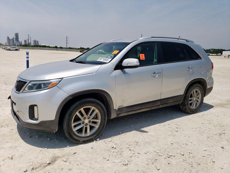 2015 KIA SORENTO LX — VIN 5XYKTCA67FG624420