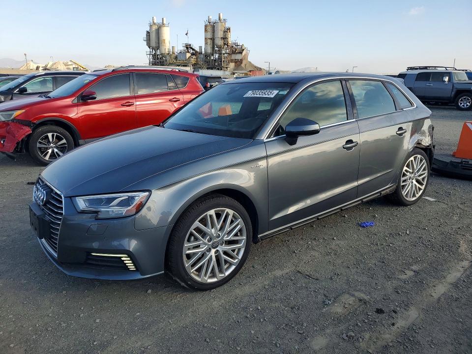 2018 AUDI A3 — VIN WAUSPBFF1JA055545