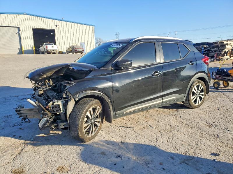 2019 NISSAN KICKS S — VIN 3N1CP5CU0KL556354
