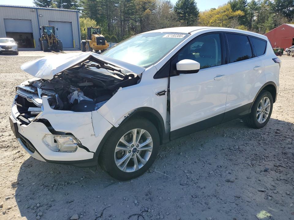 2017 FORD ESCAPE — VIN 1FMCU9G95HUB72180