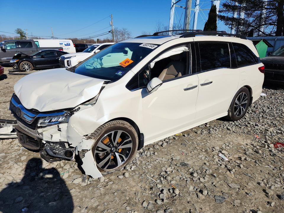 2018 HONDA ODYSSEY — VIN 5FNRL6H96JB021409